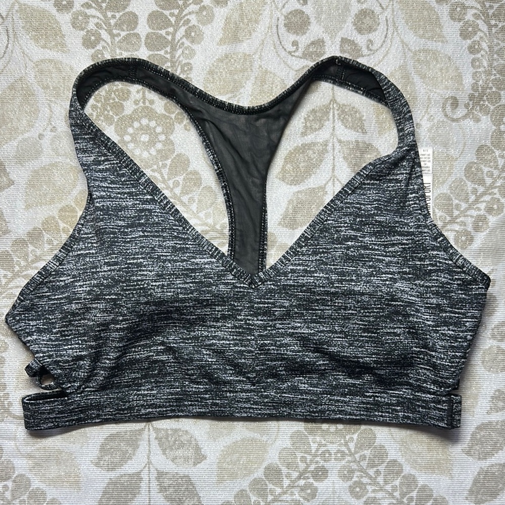 Victoria Sport Crisscross sports bra